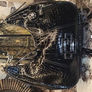 Black Shinny Guess Shoulder Bag!